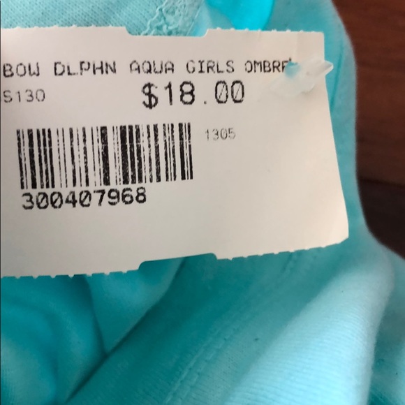 Blue Dolphin top from Lanai, Hawaii - Picture 3 of 5